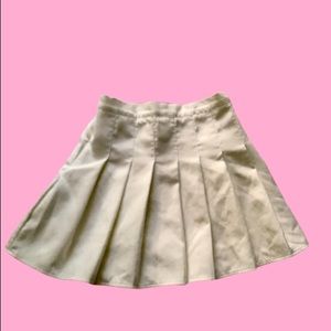 White pleated skirt